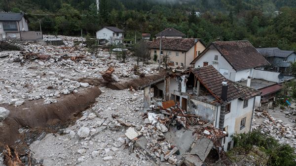 В результате наводнения в Боснии и Герцеговине погибли не менее 18 человек