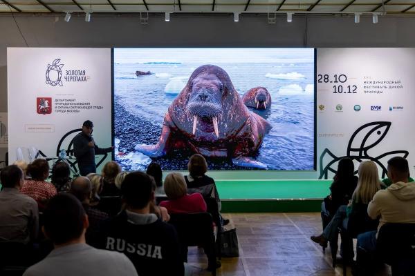 «Поставить личный рекорд и не ходить по ледоколу в тапочках»: москвичам рассказали об особенностях полярных круизов